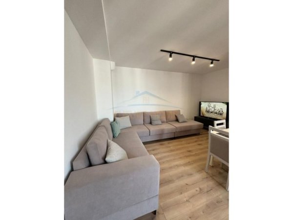 shitet apartament 2+1+Ballkon Kati 6, 65 m² 100.000 € (Golem, Durres)