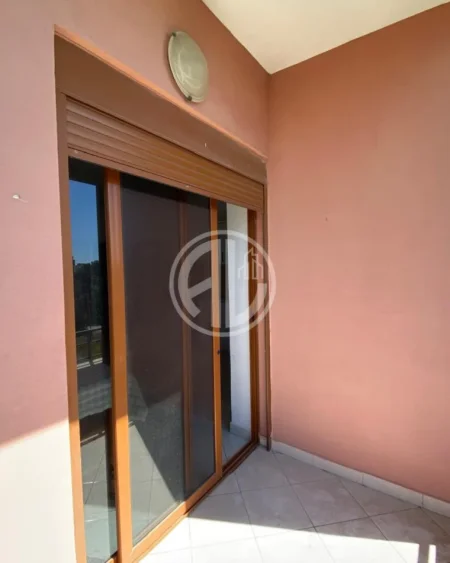 Durres, shitet 1+1+Ballkon Kati 5, 65.000 € 