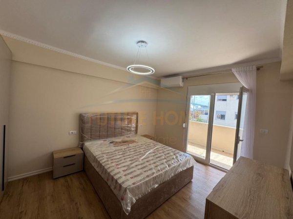 Durres, shitet apartament 2+1 Kati 4, 89 m² 180.000 € (Rruga e Portit, Durres)