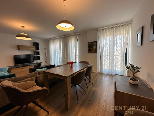 Tirane, jepet me qera apartament duplex 2+1 Kati 8, 145 m² 1.500 € (Rrugen E Kavajes)