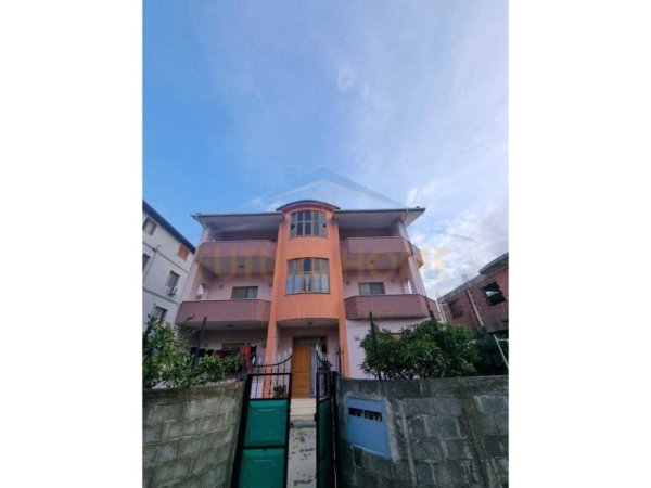Durres, shes Vile 2+1+Ballkon , 359 m² 280.000 € 
