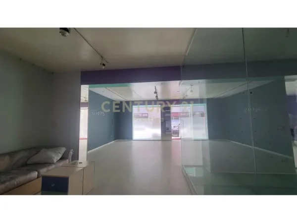 Tirane, jepet me qera ambjent biznesi Kati 0, 120 m² 1.200 € (Shkolla e Baletit)
