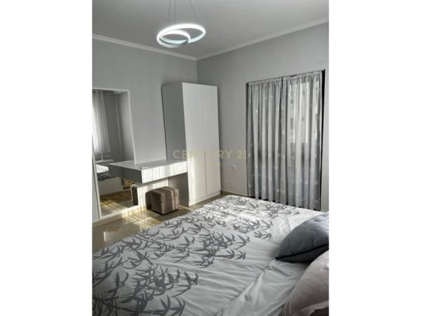 Tirane, jepet me qera apartament Kati 2, 65 m² 600 € (Shkolla e Baletit)