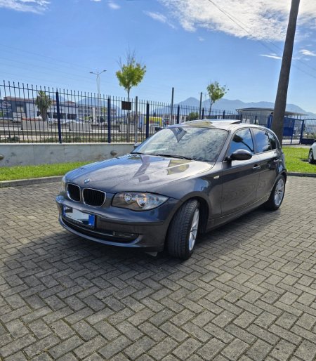 Tirane, shes makine BMW 118i Benzin, gri e erret manuale Klima 135.000 km 5.000 €