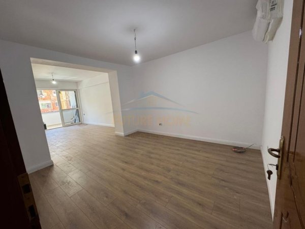 Tirane, jepet me qera apartament 2+1 Kati 2, 93 m² 900 € (Blloku)