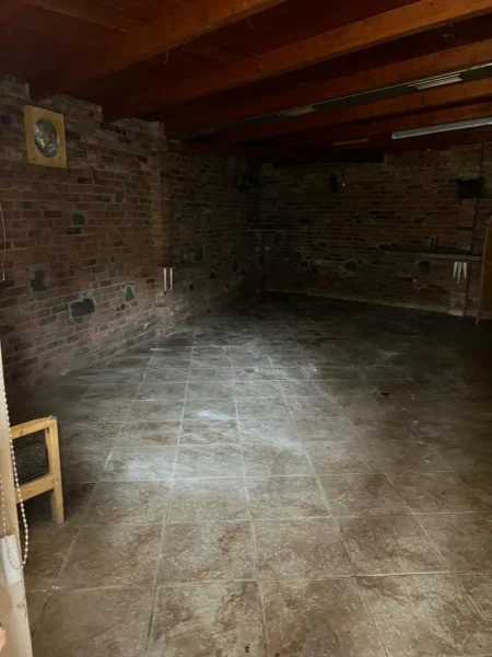 Tirane, jepet me qera bar-kafe Kati 0, 100 m² 300 € (Domje)