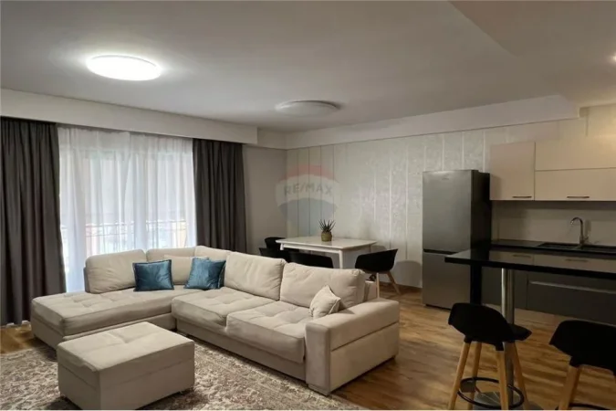 Tirane, jepet me qera , 100 m² 1.400 € (Rruga e Kavajes. Kopleksi Delijorgji)
