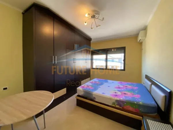 Tirane, shitet apartament 2+1+Aneks+Ballkon Kati 8, 94 m² 125.000 € (Unaza e re)