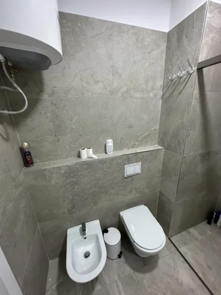 Tirane, shitet apartament 2+1+Ballkon Kati 4, 72 m² 154.000 € (Porcelan)
