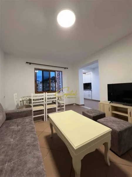 Tirane, shitet apartament 1+1 Kati 5, 52 m² 85.000 € (KOMBINAT)