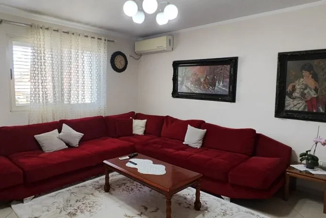 Tirane, shes apartament 3+1 Kati 4, 123 m² 219.000 € (Rruga e Kavajes)