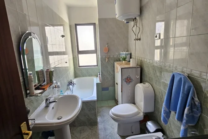 Tirane, shitet apartament 2+1 Kati 5, 116 m² 185.000 € (Bulevardi Bajram Curri)