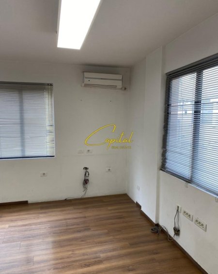 Tirane, jepet me qera ambjent biznesi Kati 2, 57 m² 400 € (RRUGA MYSLYM SHYRI)