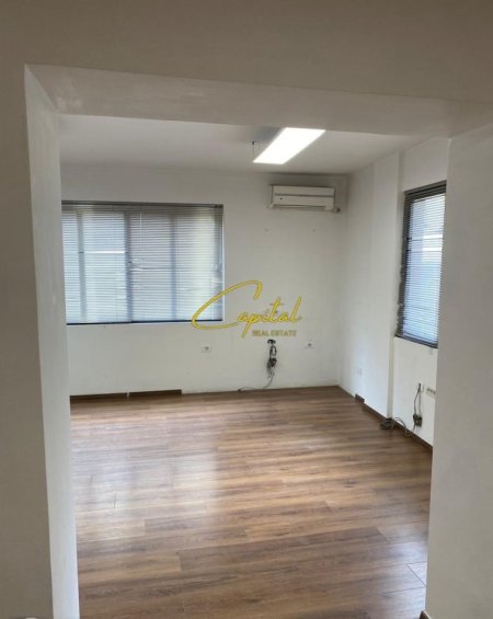 Tirane, jepet me qera ambjent biznesi Kati 2, 57 m² 400 € (RRUGA MYSLYM SHYRI)