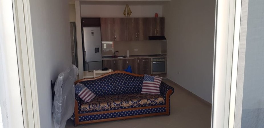 Tirane, shitet apartament 1+1 Kati 8, 71 m² 110.000 € (Kompleksi Golden Park)