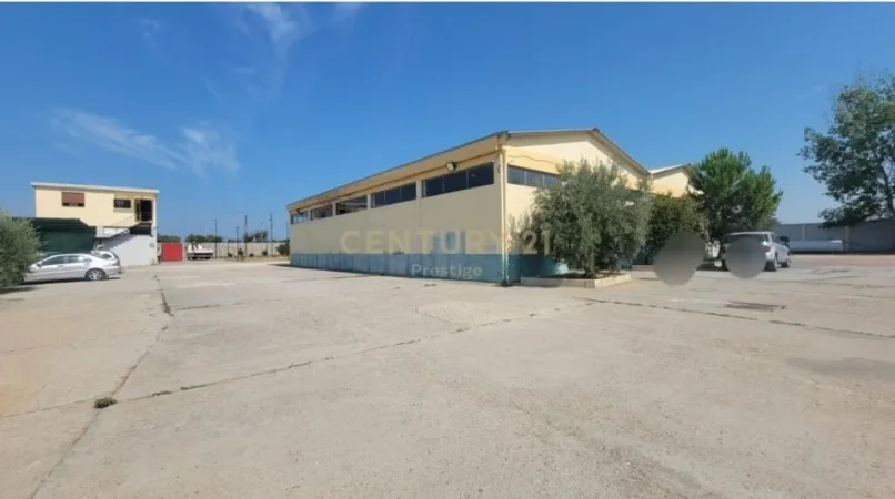 Vlore, shitet magazine Kati 0, 6.795 m² 720.000 € (E vendosur midis autostrades dhe rruges nacionale, Vlore.)