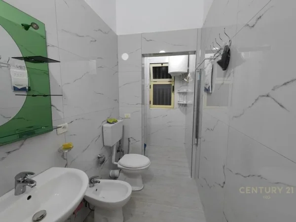 Tirane, jepet me qera ambjent biznesi Kati 0, 42 m² 600 € (Myslym Shyri)