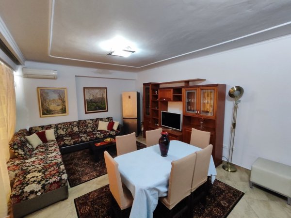 Tirane, jepet me qera apartament 2+1 Kati 2, 75 m² 800 € (Komoleksi Delijorgji)