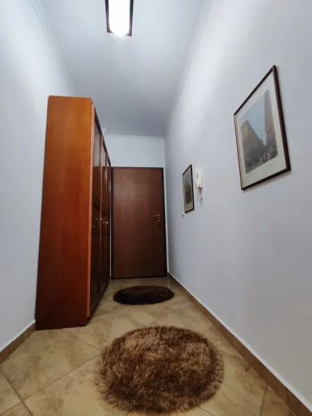 Tirane, jepet me qera apartament 2+1 Kati 2, 75 m² 800 € (Komoleksi Delijorgji)