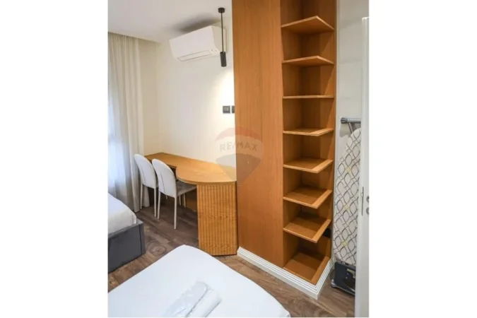 Tirane, jepet me qera apartament 2+1+Aneks+Ballkon Kati 5, 123 m² 1.500 € (Qender)