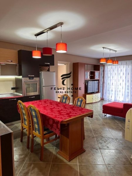 Tirane, jepet me qera apartament 2+1+Ballkon Kati 3, 82 m² 750 € (KOMUNA E PARISIT)