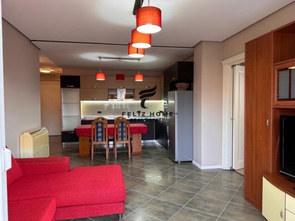 Tirane, jepet me qera apartament 2+1+Ballkon Kati 3, 82 m² 750 € (KOMUNA E PARISIT)