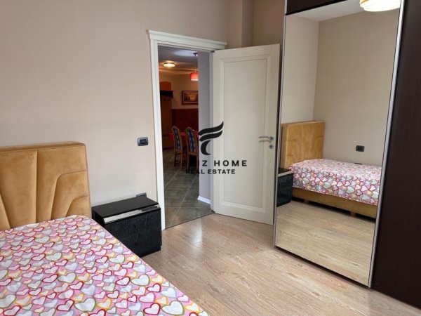 Tirane, jepet me qera apartament 2+1+Ballkon Kati 3, 82 m² 750 € (KOMUNA E PARISIT)
