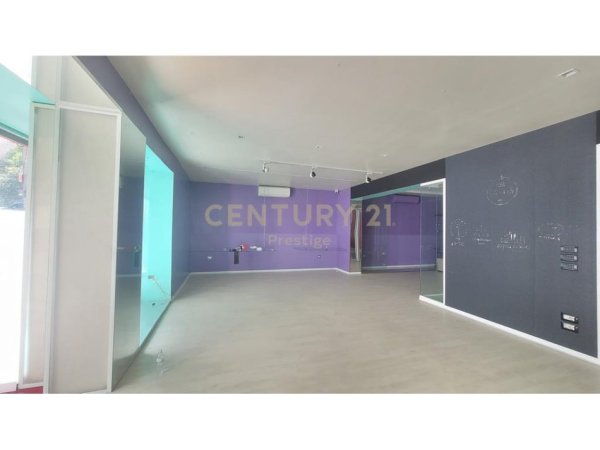 Tirane, jepet me qera ambjent biznesi Kati 0, 120 m² 1.200 € (Shkolla e Baletit)