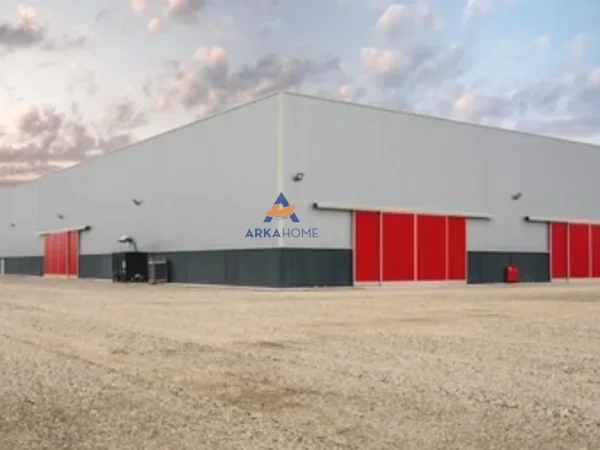 Tirane, jepet me qera ambjent biznesi Kati 0, 520 m² 1.000 € (FARKE E MADHE)