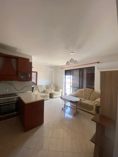 Tirane, jepet me qera apartament 2+1 Kati 4, 100 m² 450 € (Aleksander Moisiu)