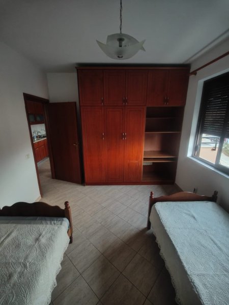 Tirane, jepet me qera apartament 2+1 Kati 4, 100 m² 450 € (Aleksander Moisiu)