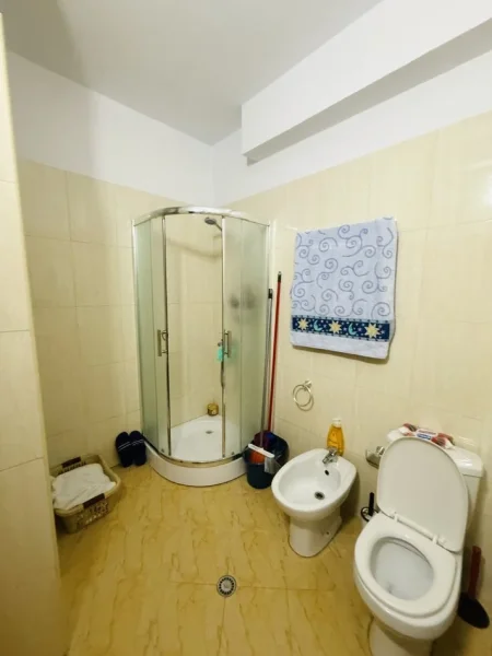 Tirane, jepet me qera apartament 1+1 Kati 5, 70 m² 450 € (Jepet me Qera Super Apartament 1+1 ne Astir tek Unaza e Re!)