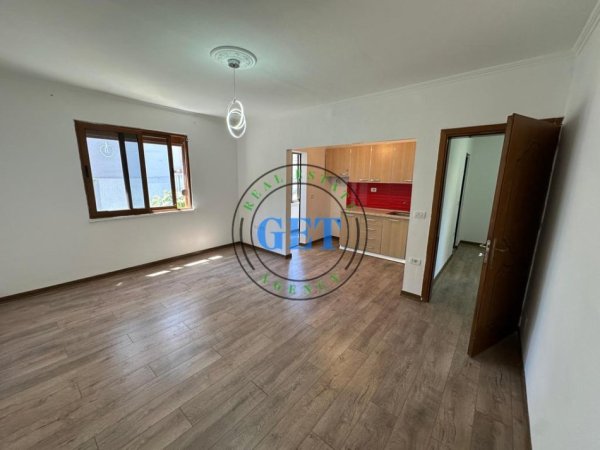 Durres, shitet apartament 1+1+Ballkon Kati 2, 56 m² 69.000 € (Lagjia nr 18)