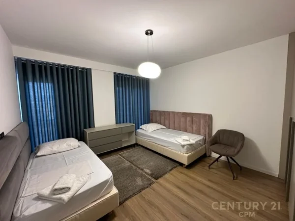 Tirane, jepet me qera apartament duplex Dublex Kati 8, 145 m² 1.500 € (Rruga e kavajes)