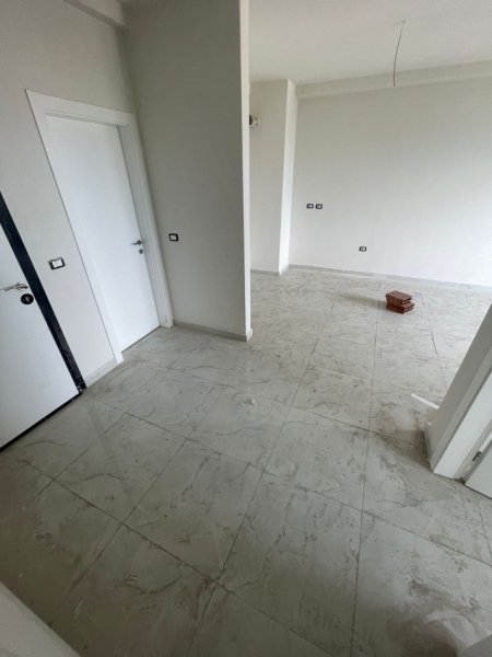 Tirane, jepet me qera apartament 2+1+Ballkon Kati 5, 94 m² 450 € (Golden Park 3)