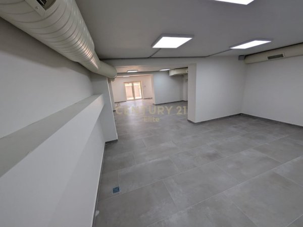 Tirane, jepet me qera ambjent biznesi , 156 m² 1.800 € (Tirana e Re)