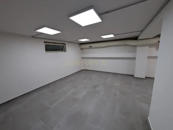 Tirane, shes ambjent biznesi , 156 m² 455.000 € (Tirana e Re)