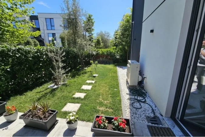 Tirane, jepet me qera apartament 2+1 Kati 1, 120 m² 2.000 € (Rezidenca FZ)