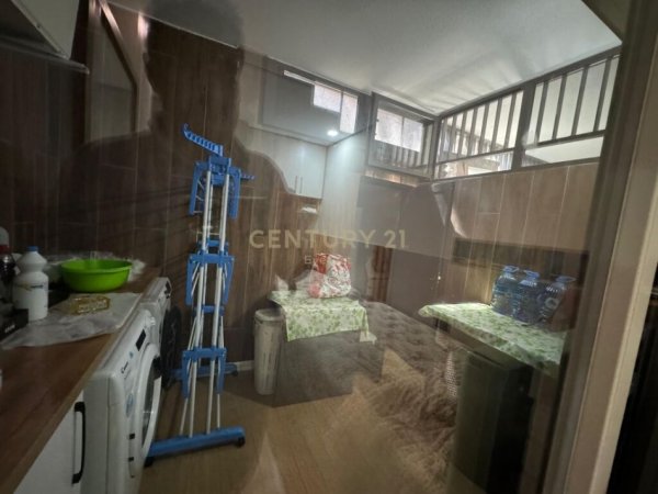 Tirane, shitet 2+1 , 97 m² 135.000 € (Rruga e Dibres prane Komisariatit Nr.4)