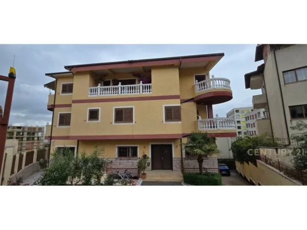Tirane, shes Vile 3 Katshe Kati 3, 800 m² 1.500.000 € (Ali Dem)