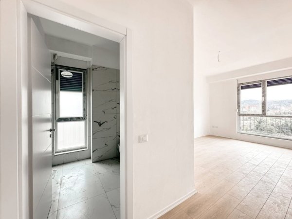 Tirane, shitet apartament 3+1+Aneks+Ballkon Kati 5, 150 m² 230.000 € (Fusha e Aviacionit)