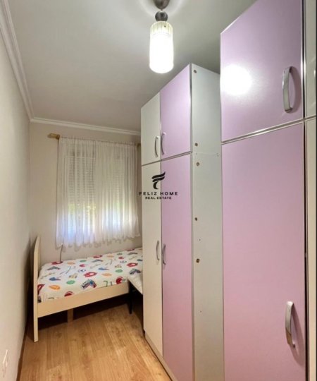 Tirane, jepet me qera apartament 2+1+Ballkon Kati 2, 60 m² 500 € (21 DHJETORI)