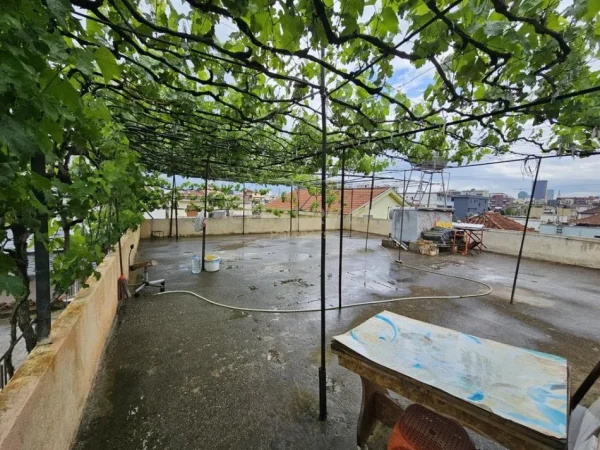 Tirane, shes Vile 3 Katshe Kati 2, 202 m² 390.000 € (Jordan Misja)