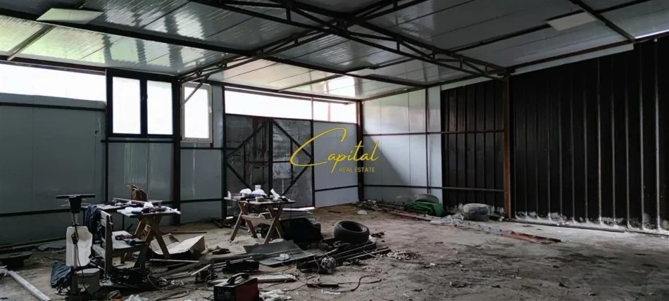 Tirane, jepet me qera magazine Kati 0, 270 m² 700 € (KOMBINAT)