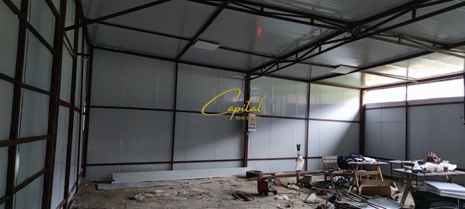 Tirane, jepet me qera magazine Kati 0, 270 m² 700 € (KOMBINAT)