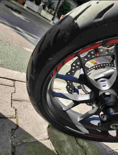 Tirane, shes Honda CB500F , e kuqe 27.000 km 6.200 €