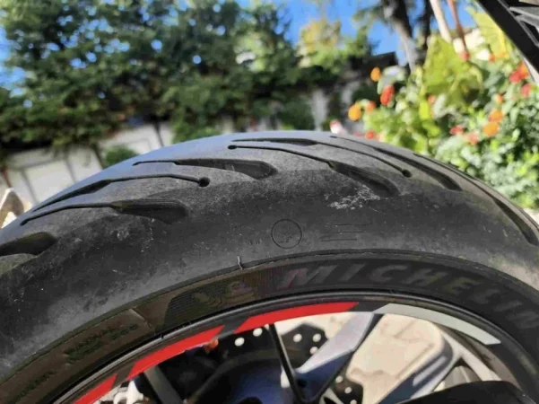 Tirane, shes Honda CB500F , e kuqe 27.000 km 6.200 €