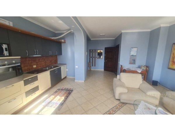 Tirane, jepet me qera apartament 2+1+Aneks+Ballkon Kati 10, 108 m² 1.200 € (Parlamenti)