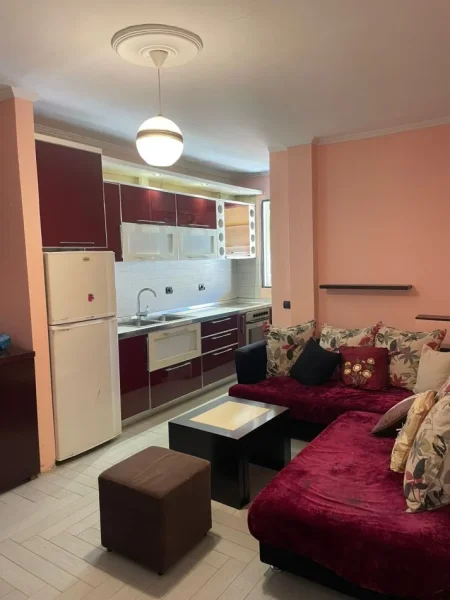 Tirane, jepet me qera apartament 2+1 Kati 5, 75 m² 400 € (Ali Demi)