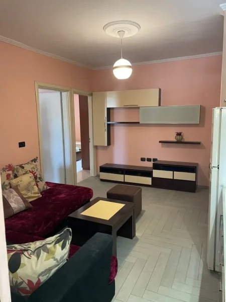 Tirane, jepet me qera apartament 2+1 Kati 5, 75 m² 400 € (Ali Demi)